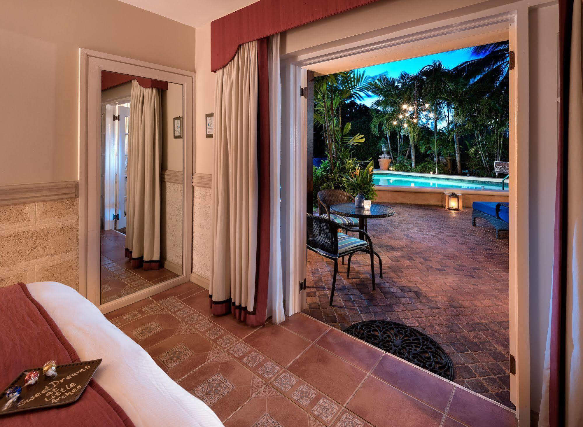 Little Arches Boutique - Adults Only Hotel 4*